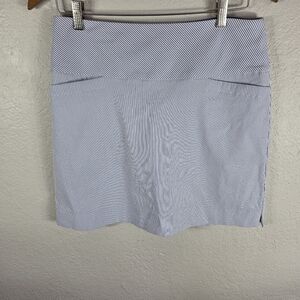 SC & Co Women’s Size M Skort Stretch Blue White Pin Striped Pockets Pull-On